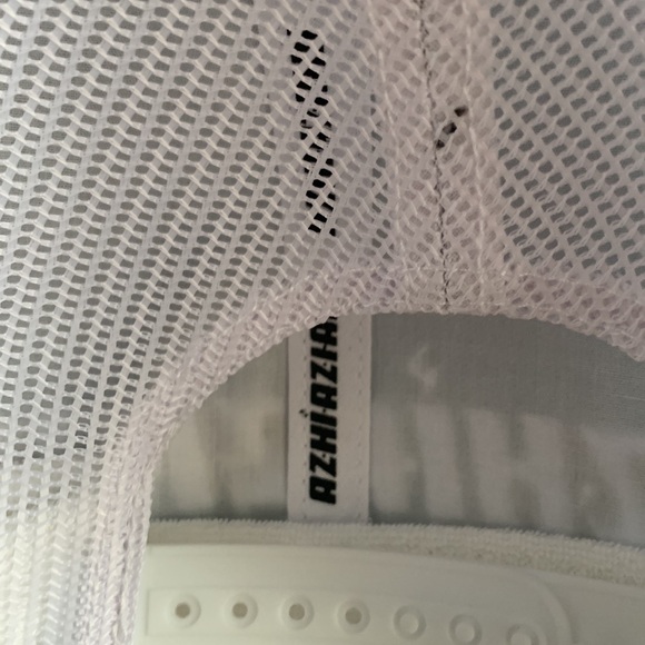 AZHIAZIAM - mesh trucker cap. - Picture 3 of 4